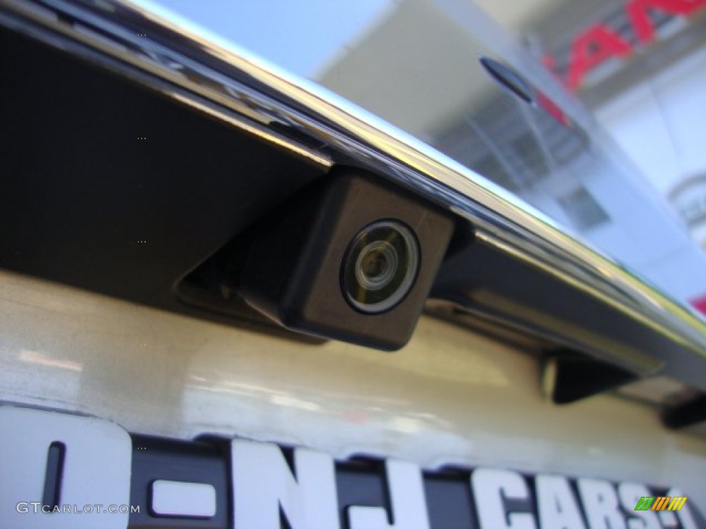 2011 Rogue SV AWD - Silver Ice Metallic / Black photo #7