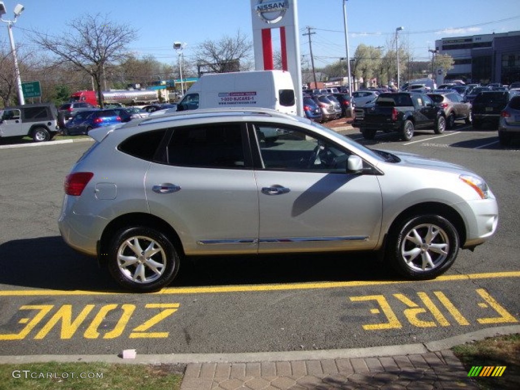 2011 Rogue SV AWD - Silver Ice Metallic / Black photo #9