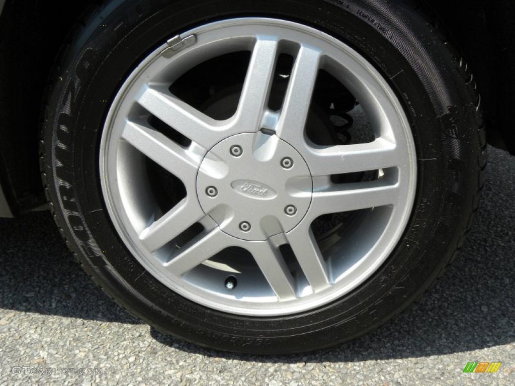 2002 Ford Focus SE Sedan Wheel Photo #63215193