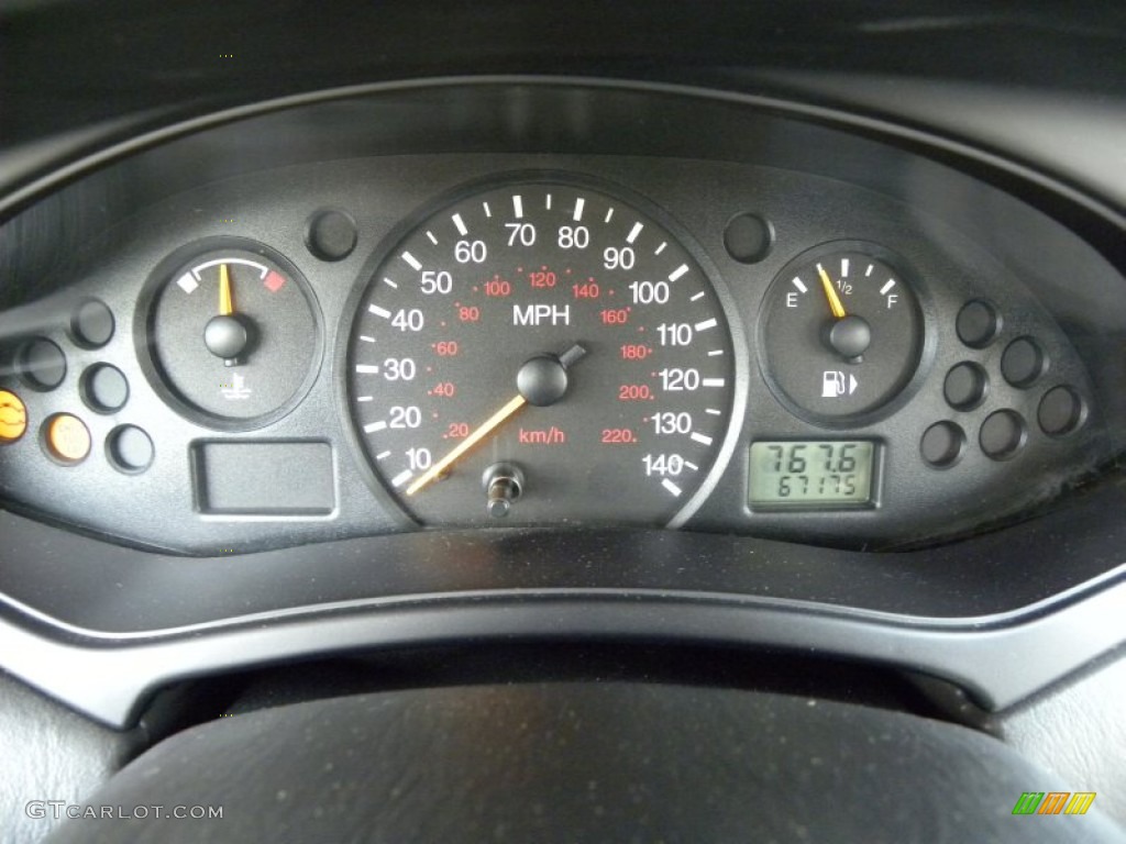 2002 Ford Focus SE Sedan Gauges Photo #63215253