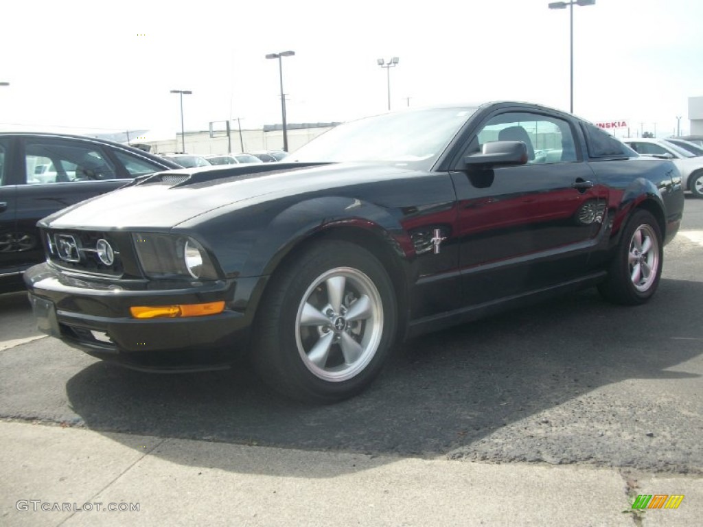 2007 Mustang V6 Premium Coupe - Black / Dark Charcoal photo #4