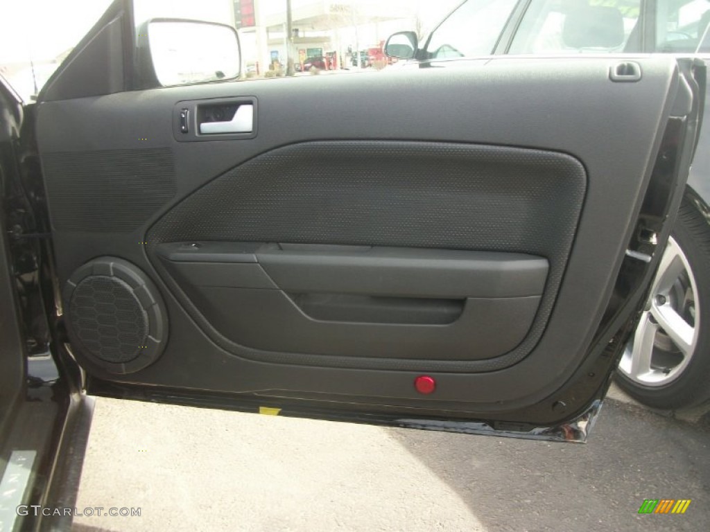 2007 Mustang V6 Premium Coupe - Black / Dark Charcoal photo #22