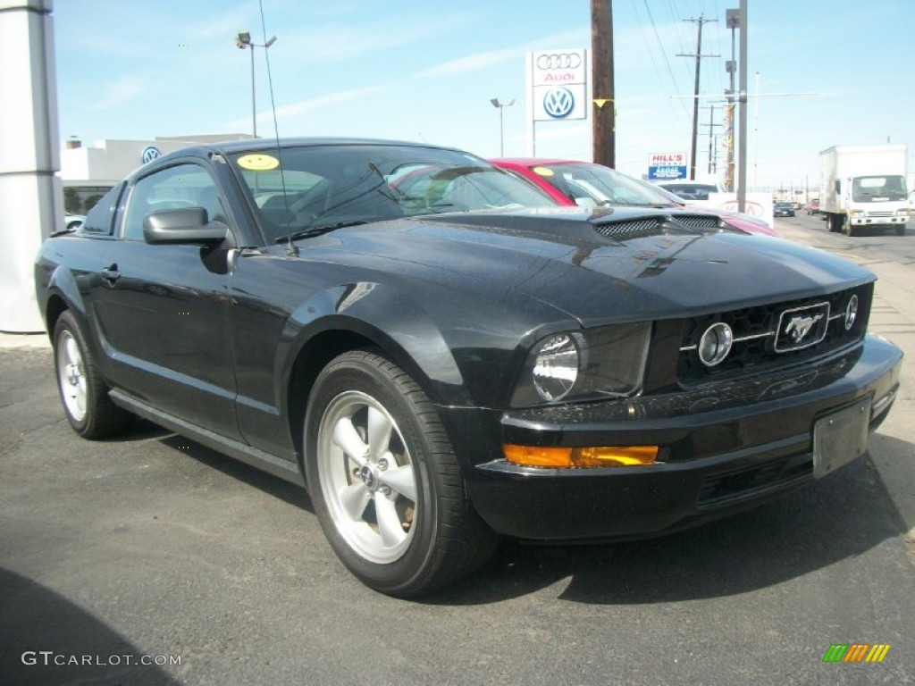 2007 Mustang V6 Premium Coupe - Black / Dark Charcoal photo #26