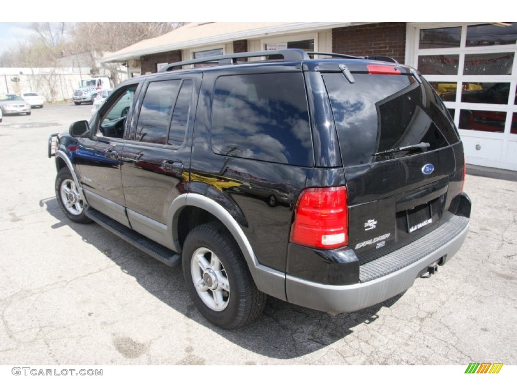 2002 Explorer XLT 4x4 - Black Clearcoat / Graphite photo #6