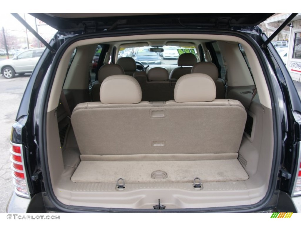 2004 Mercury Mountaineer AWD Trunk Photos