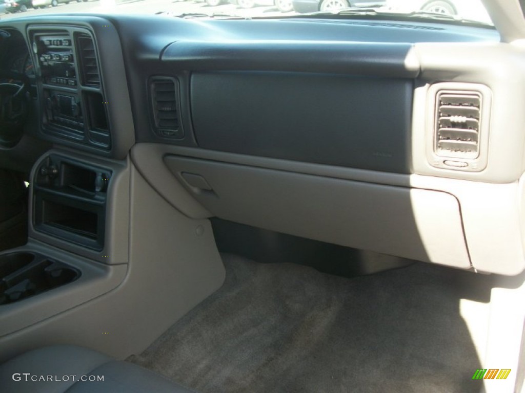 2004 Suburban 1500 LT 4x4 - Silver Birch Metallic / Gray/Dark Charcoal photo #20