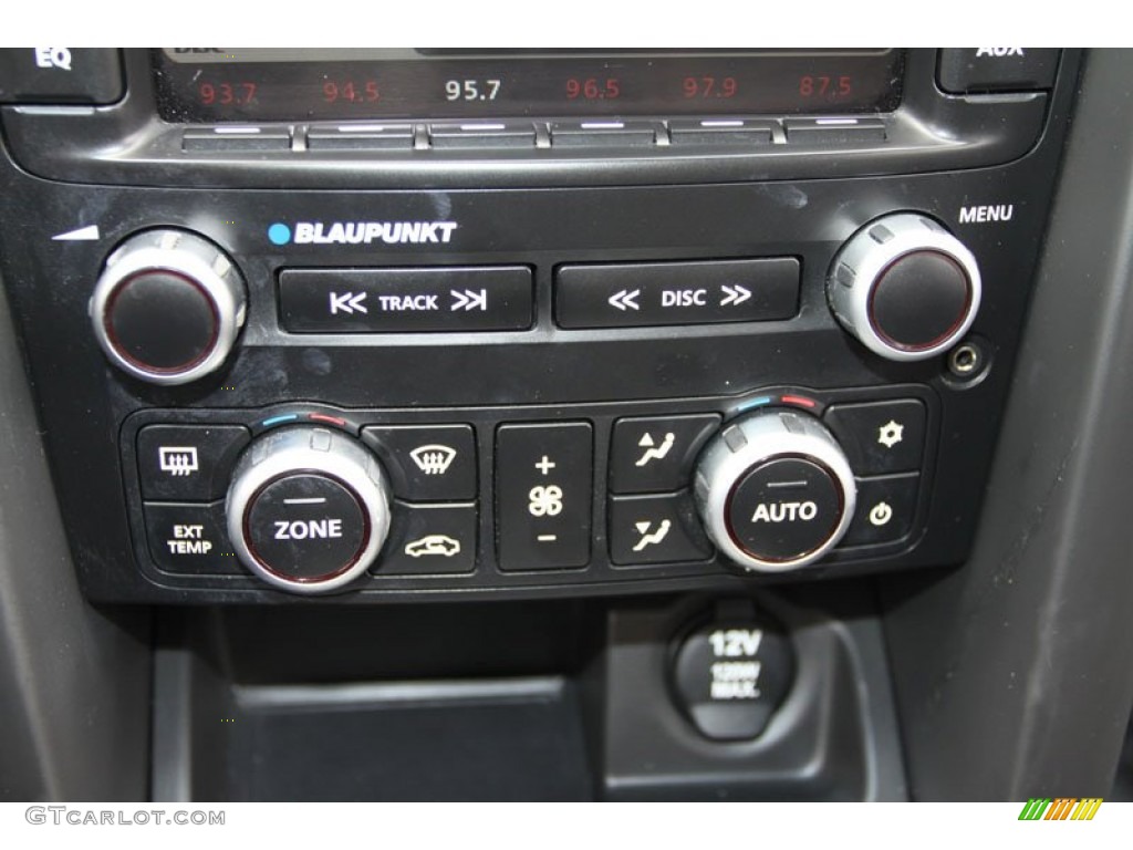 2008 Pontiac G8 Standard G8 Model Controls Photo #63220071