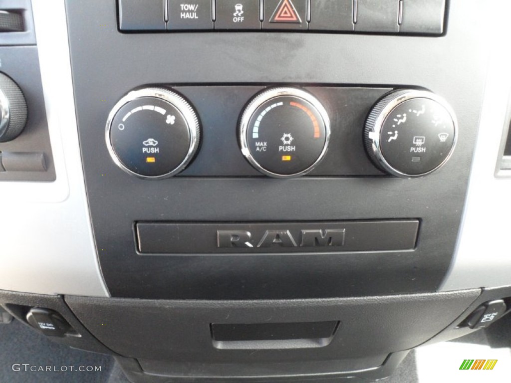 2011 Ram 1500 SLT Quad Cab 4x4 - Bright Silver Metallic / Dark Slate Gray/Medium Graystone photo #41