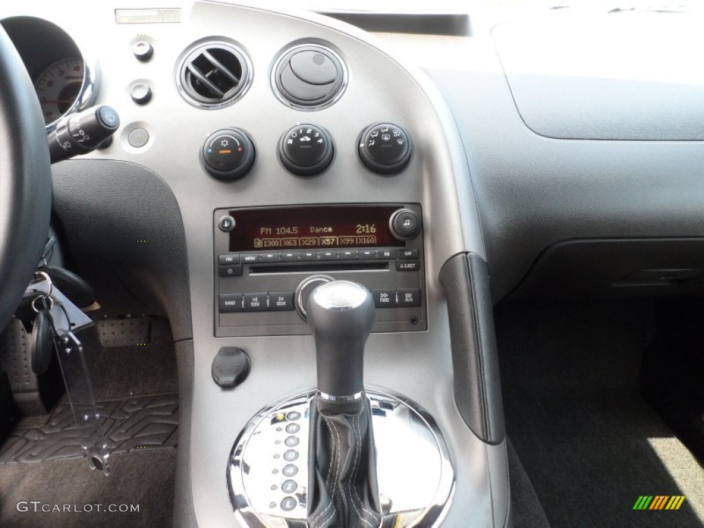 2008 Pontiac Solstice Roadster Controls Photo #63225303