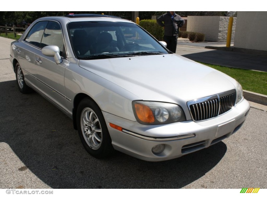 2002 XG350 Sedan - Titanium Silver / Black photo #1