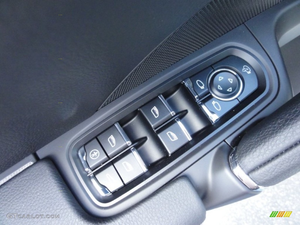 2012 Porsche Cayenne Standard Cayenne Model Controls Photo #63228765