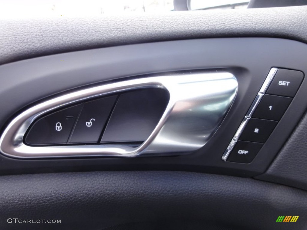 2012 Porsche Cayenne Standard Cayenne Model Controls Photo #63228774