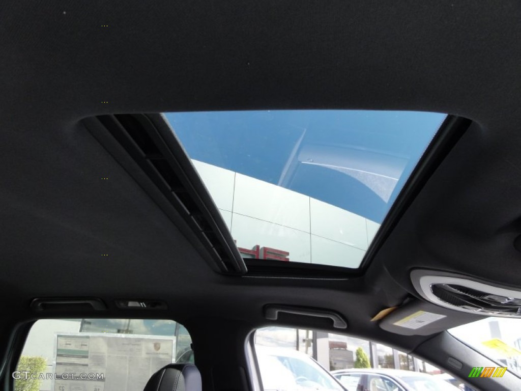 2012 Porsche Cayenne Standard Cayenne Model Sunroof Photo #63228873