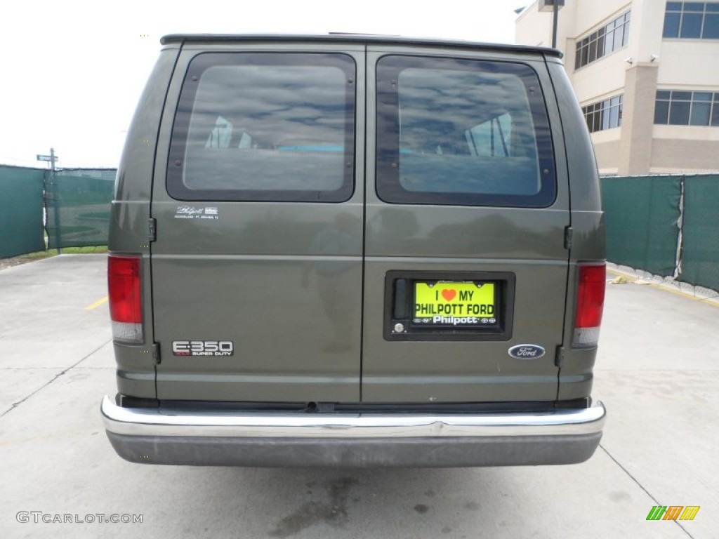 2004 E Series Van E350 Super Duty XL 15 Passenger - Estate Green Metallic / Medium Pebble photo #4