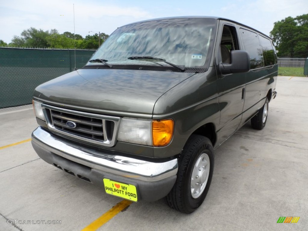 2004 E Series Van E350 Super Duty XL 15 Passenger - Estate Green Metallic / Medium Pebble photo #7