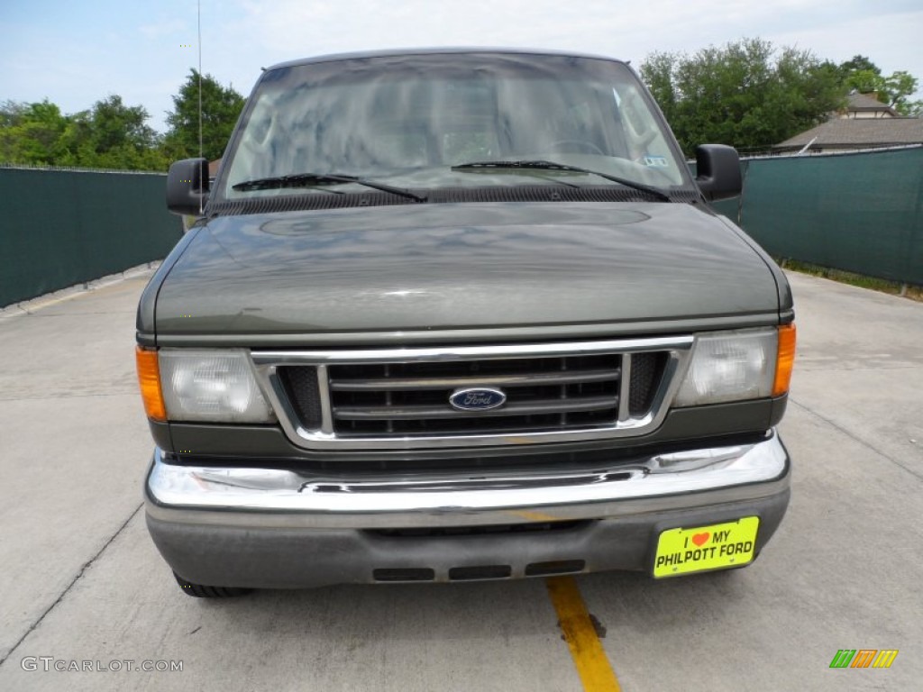 2004 E Series Van E350 Super Duty XL 15 Passenger - Estate Green Metallic / Medium Pebble photo #8