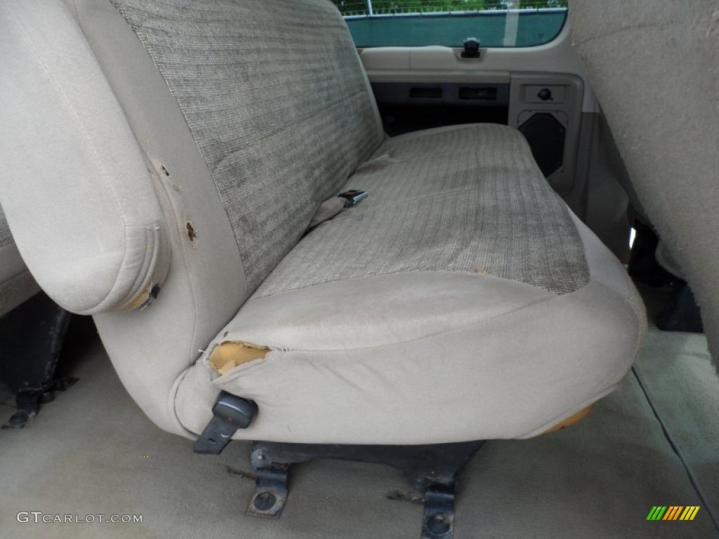 2004 E Series Van E350 Super Duty XL 15 Passenger - Estate Green Metallic / Medium Pebble photo #23