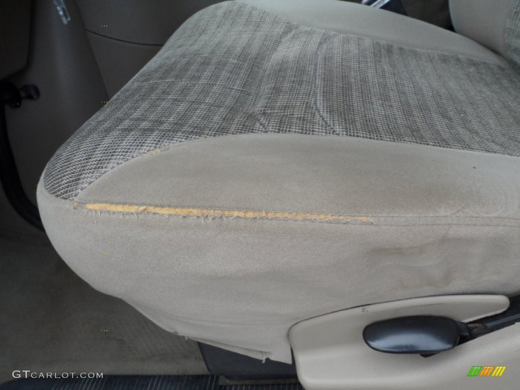 2004 E Series Van E350 Super Duty XL 15 Passenger - Estate Green Metallic / Medium Pebble photo #32