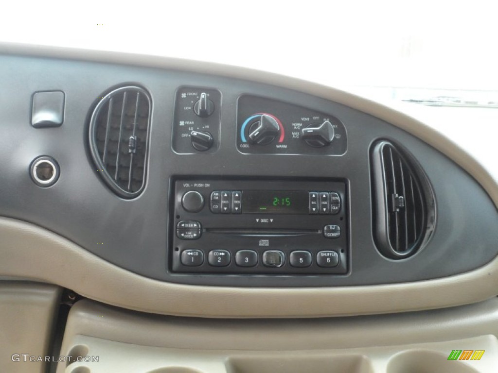 2004 Ford E Series Van E350 Super Duty XL 15 Passenger Controls Photo #63231741