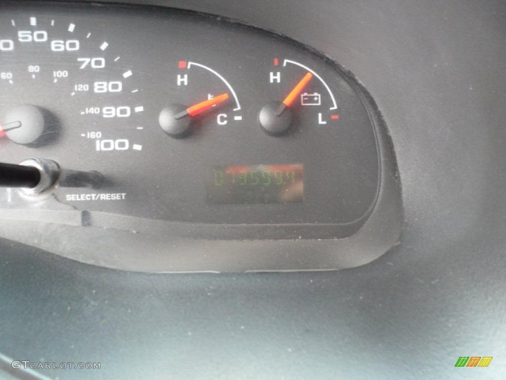 2004 E Series Van E350 Super Duty XL 15 Passenger - Estate Green Metallic / Medium Pebble photo #39