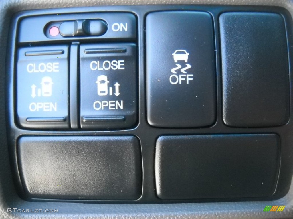 2011 Honda Odyssey EX Controls Photos