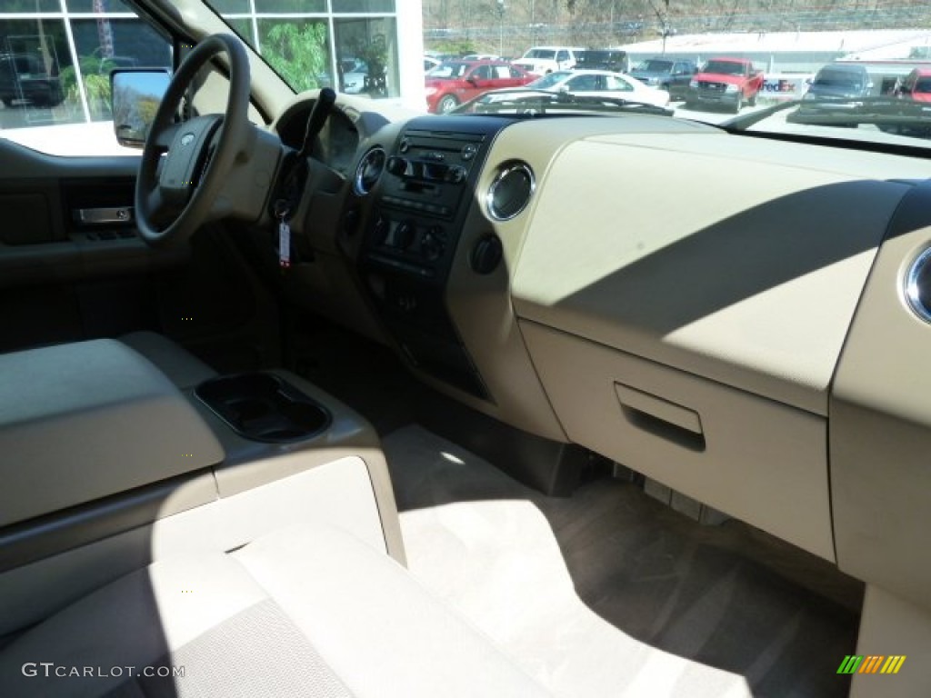2004 F150 XLT SuperCrew 4x4 - Arizona Beige Metallic / Tan photo #15