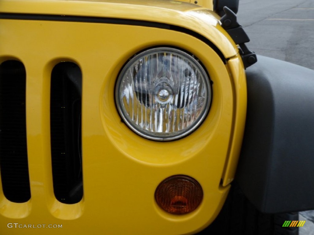 2011 Wrangler Sport S 4x4 - Detonator Yellow / Black photo #10