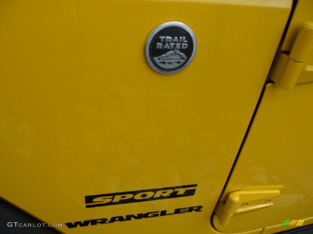 2011 Wrangler Sport S 4x4 - Detonator Yellow / Black photo #11