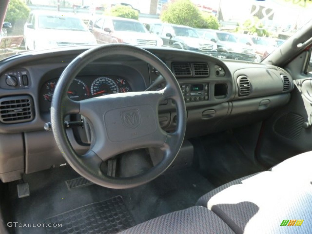 2001 Ram 1500 ST Regular Cab - Flame Red / Agate photo #18