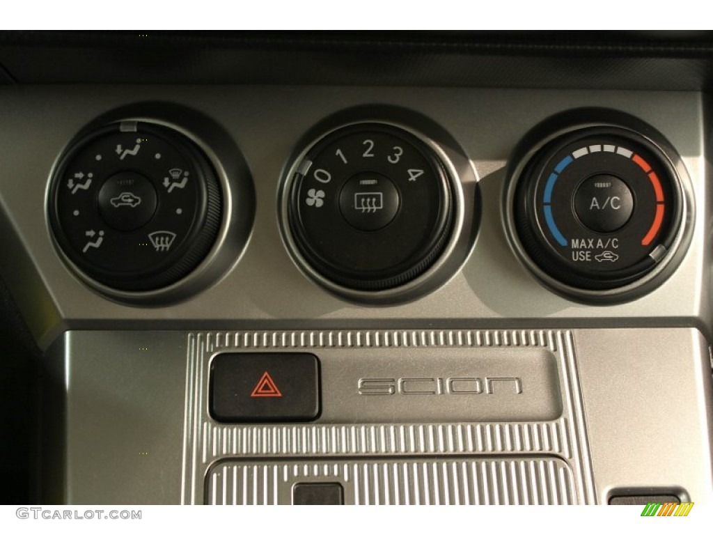 2012 Scion xB Standard xB Model Controls Photo #63237510