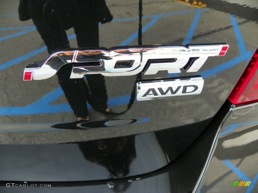 2013 Edge Sport AWD - Tuxedo Black Metallic / Charcoal Black/Liquid Silver Smoke Metallic photo #31