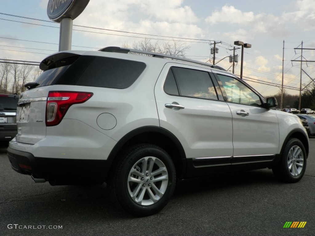 2013 Explorer XLT 4WD - White Platinum Tri-Coat / Charcoal Black photo #5