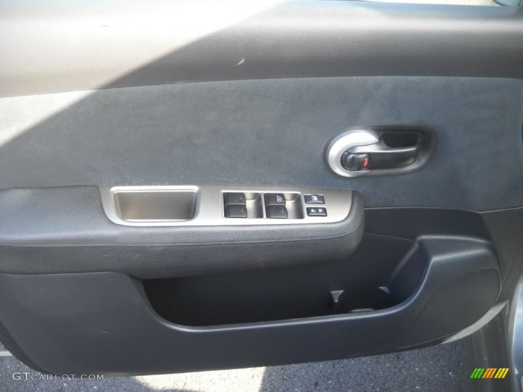 2010 Versa 1.8 S Hatchback - Magnetic Gray Metallic / Charcoal photo #13