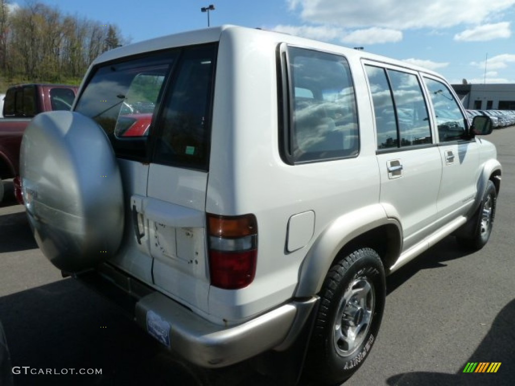 1998 Trooper S 4x4 - Cream White / Gray photo #2