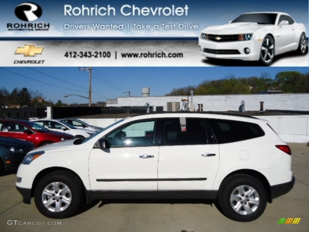 White Chevrolet Traverse