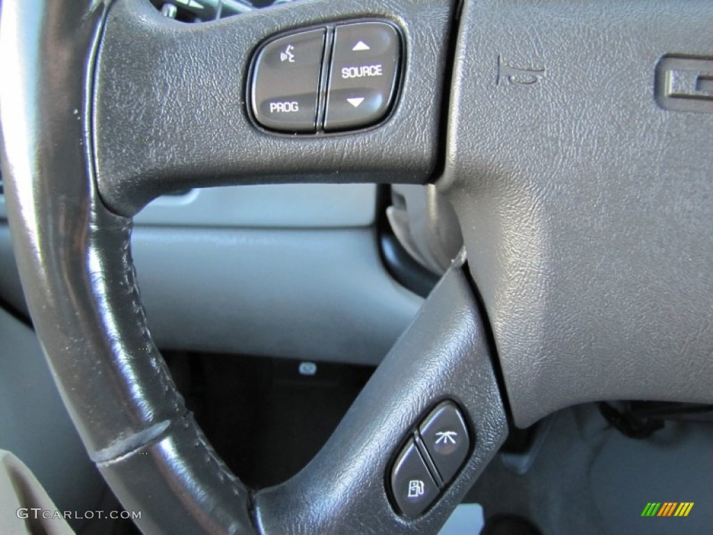 2004 GMC Sierra 2500HD SLT Crew Cab 4x4 Controls Photo #63252151