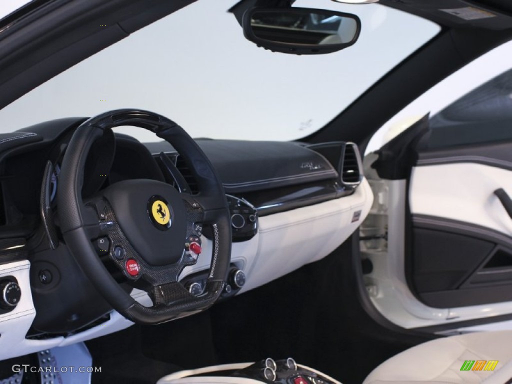 2011 Ferrari 458 Italia Crema/Nero Dashboard Photo #63253144