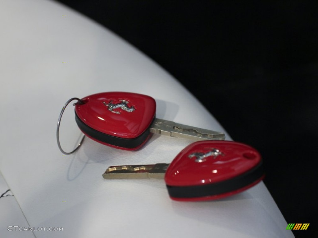 2011 Ferrari 458 Italia Keys Photos