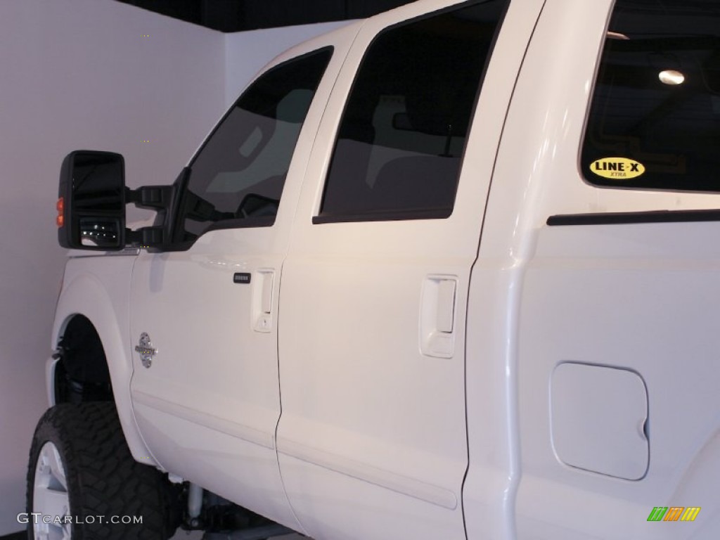 2012 F250 Super Duty Lariat Crew Cab 4x4 - White Platinum Metallic Tri-Coat / Black photo #78