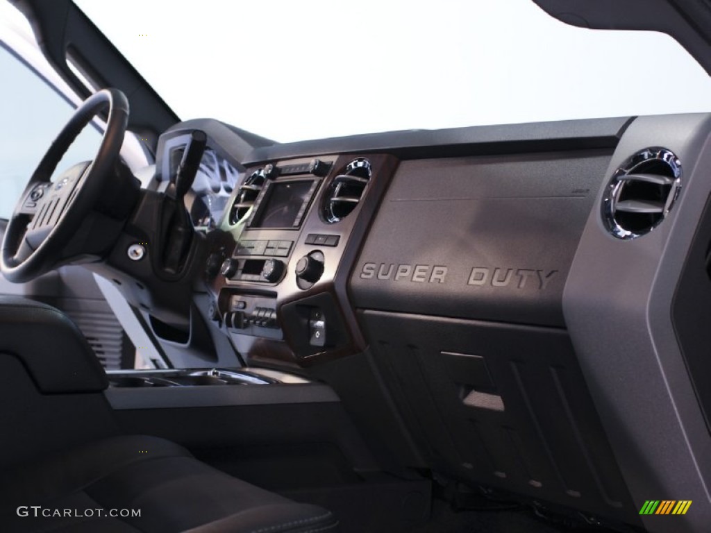 2012 F250 Super Duty Lariat Crew Cab 4x4 - White Platinum Metallic Tri-Coat / Black photo #89