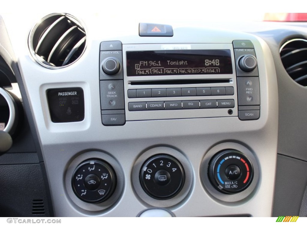 2009 Pontiac Vibe 2.4 AWD Controls Photo #63254860