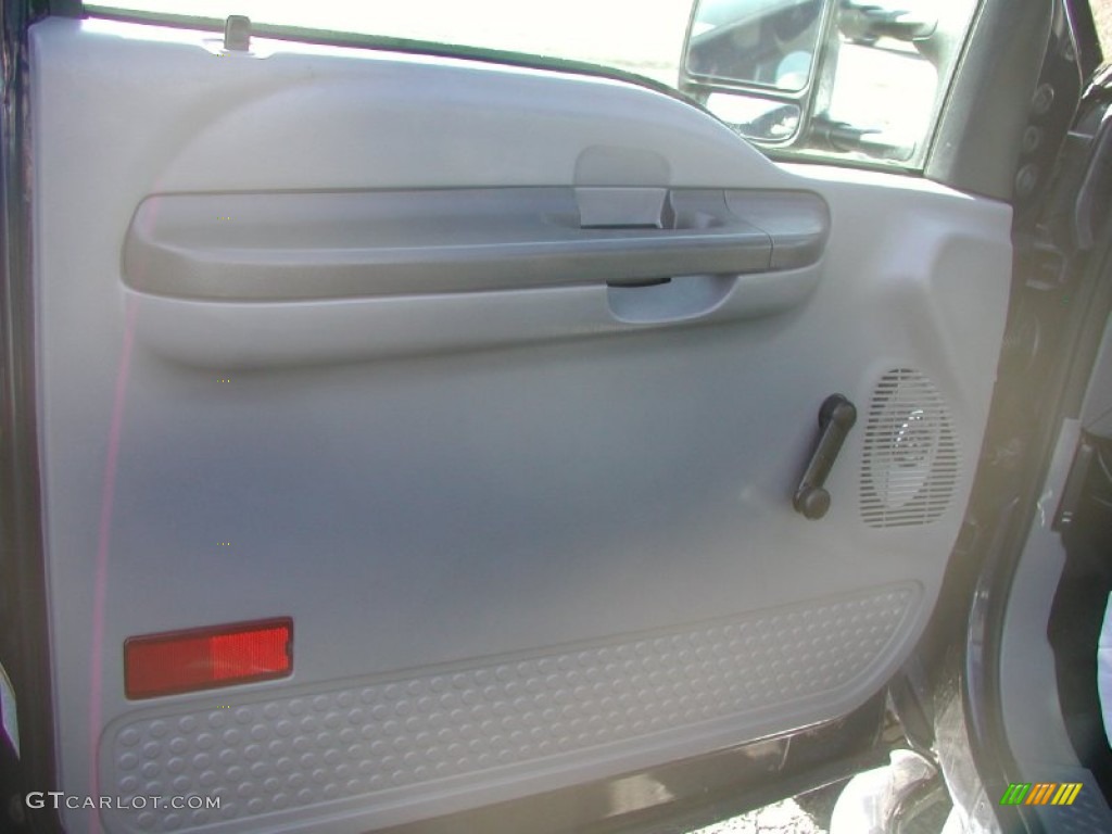 2003 F350 Super Duty XL Regular Cab 4x4 - True Blue Metallic / Medium Flint photo #31