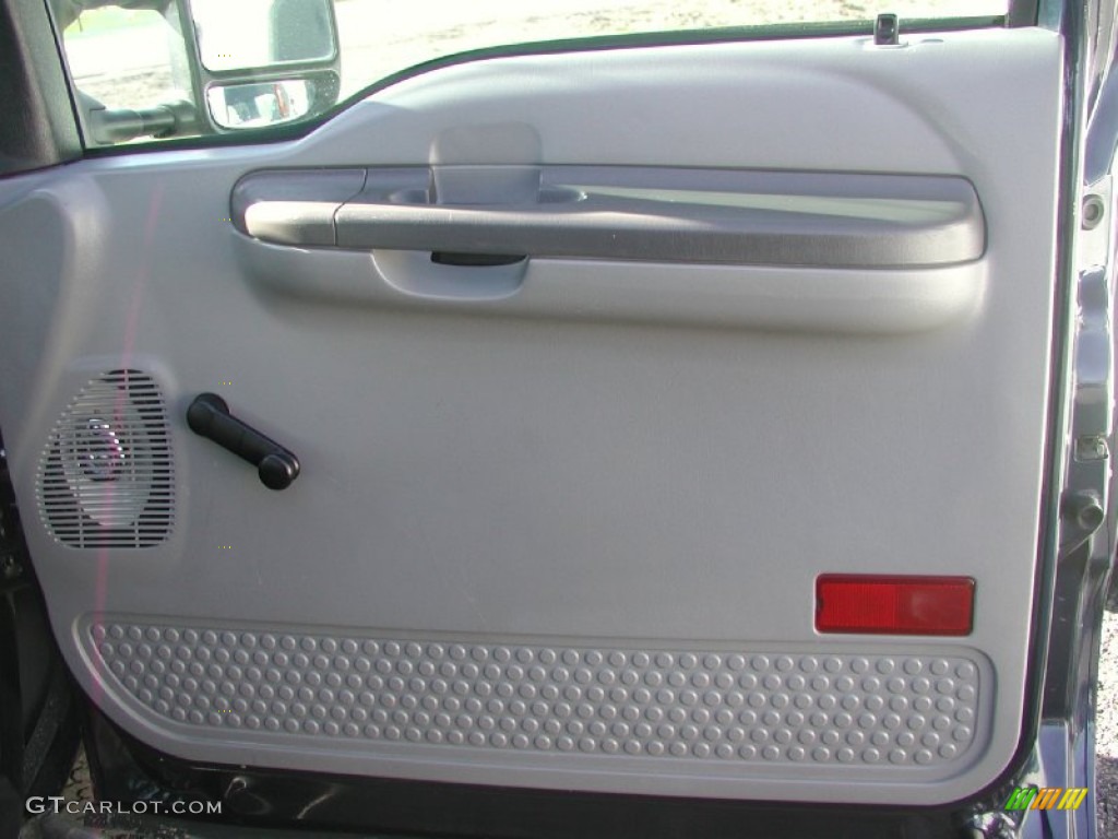 2003 F350 Super Duty XL Regular Cab 4x4 - True Blue Metallic / Medium Flint photo #33