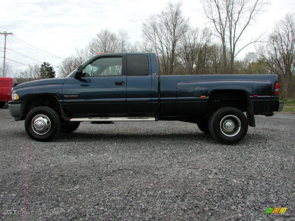 2002 Ram 3500 SLT Quad Cab 4x4 Dually - Patriot Blue Metallic / Mist Gray photo #4