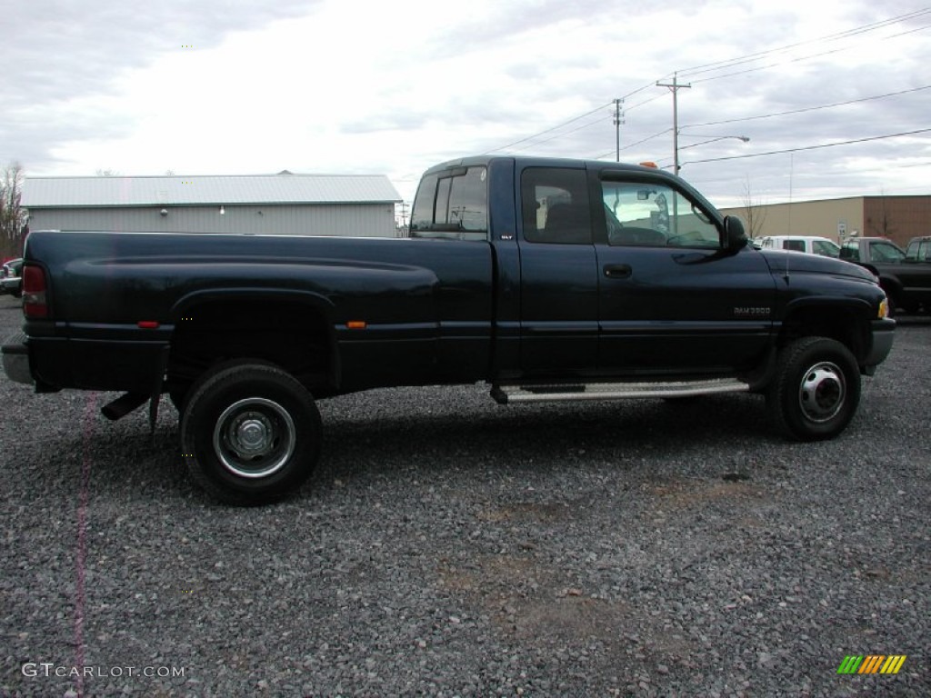 2002 Ram 3500 SLT Quad Cab 4x4 Dually - Patriot Blue Metallic / Mist Gray photo #11