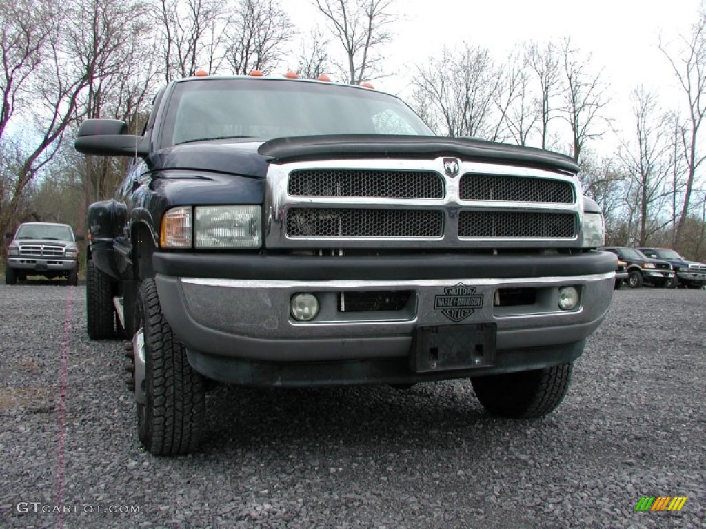 2002 Ram 3500 SLT Quad Cab 4x4 Dually - Patriot Blue Metallic / Mist Gray photo #18