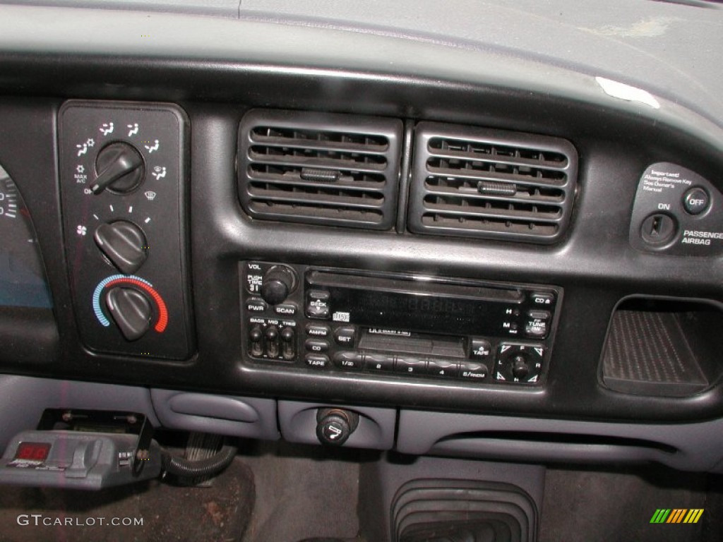 2002 Ram 3500 SLT Quad Cab 4x4 Dually - Patriot Blue Metallic / Mist Gray photo #52