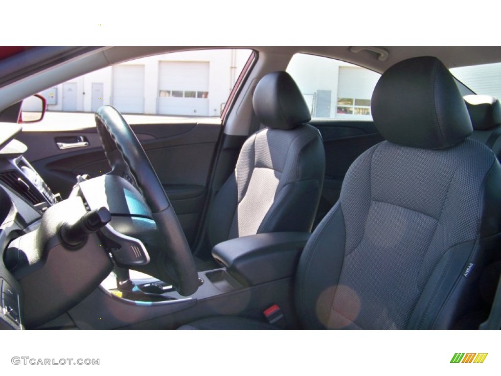 2011 Sonata SE - Venetian Red / Black photo #12