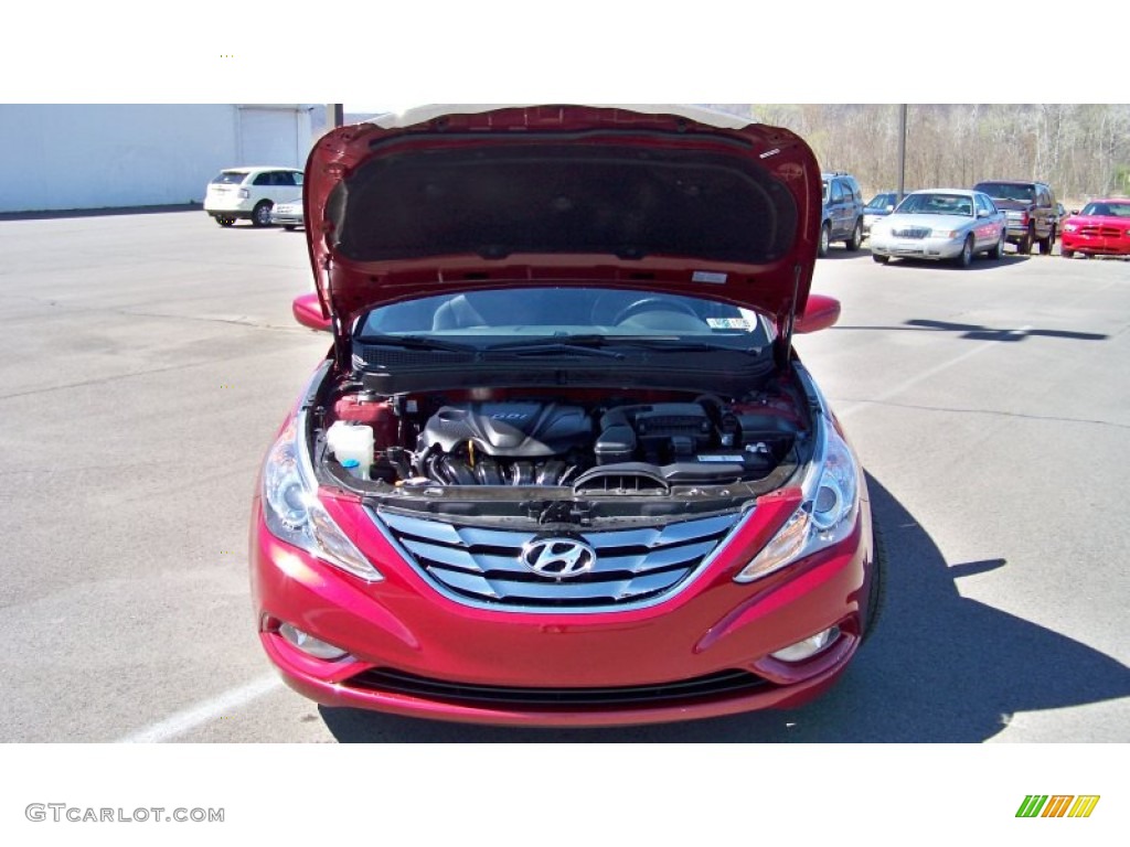 2011 Sonata SE - Venetian Red / Black photo #23