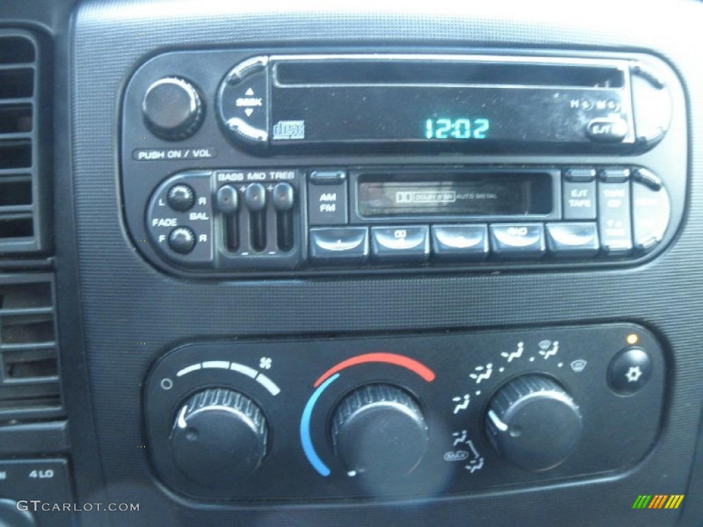 2001 Dodge Dakota Sport Club Cab 4x4 Controls Photo #63259282